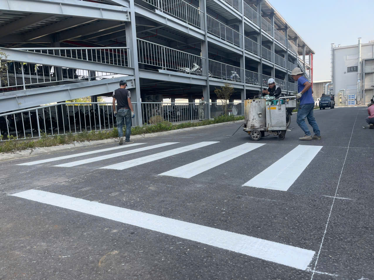 Dịch Vụ Thi Công Sơn Kẻ Vạch Chuyên Nghiệp – Hoàng An Phát [Báo Giá 2026]